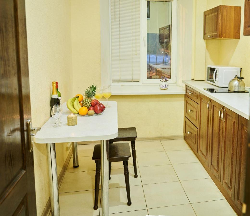 Троицкая Люккс Апартамены Посуточно Почасово Apartment Sumy Exterior photo