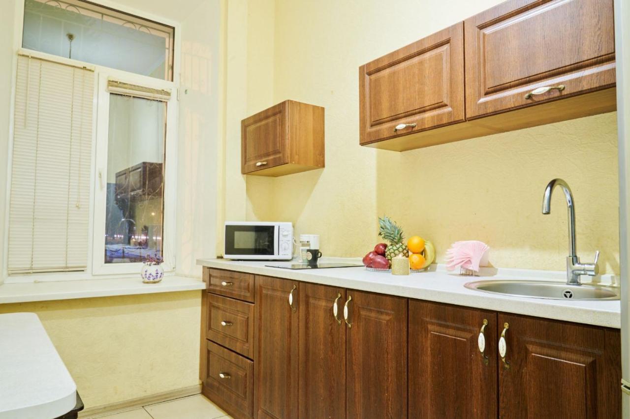 Троицкая Люккс Апартамены Посуточно Почасово Apartment Sumy Exterior photo